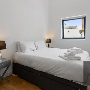  Apartment Smythen St, 2 Bed With Balcony United Kingdom
